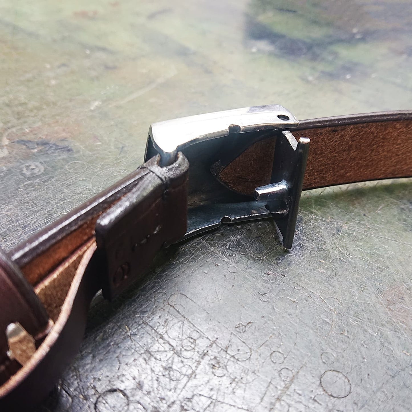 Box Buckle Narrow Belt