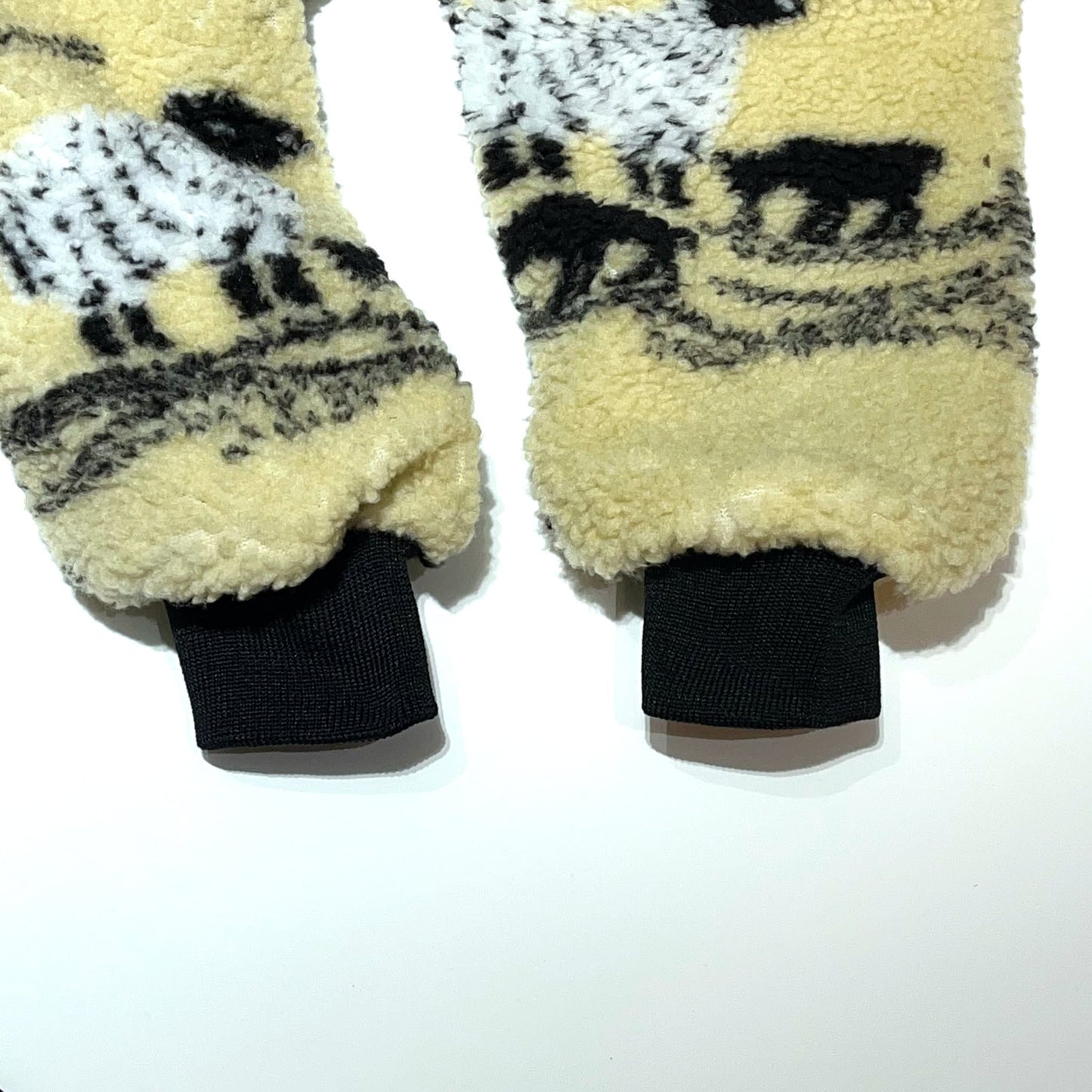 FARFIELD ORIGINAL | 英国製 カーディガンタイプのフリースジャケット〈ヒツジ柄〉袖リブ