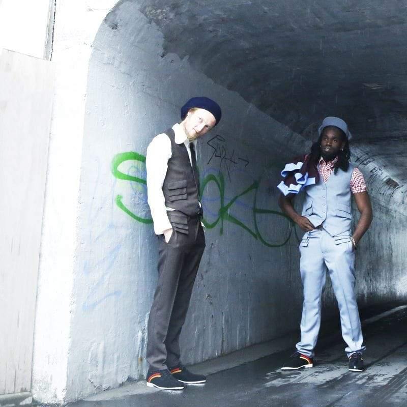 Original John(オリジナル ジョン) | 多重フラップディティールのトラウザーズ〈Saxe Blue〉 - Sopwith camel