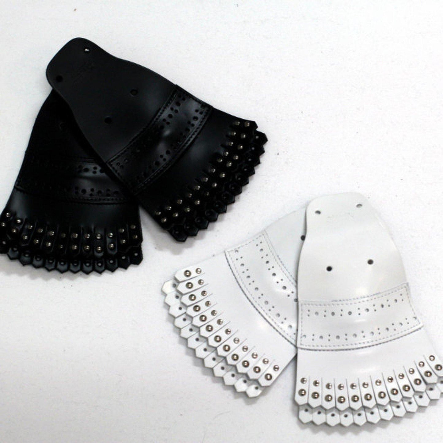 K,SNOBS | Studs Kiltie Tongue - Sopwith camel