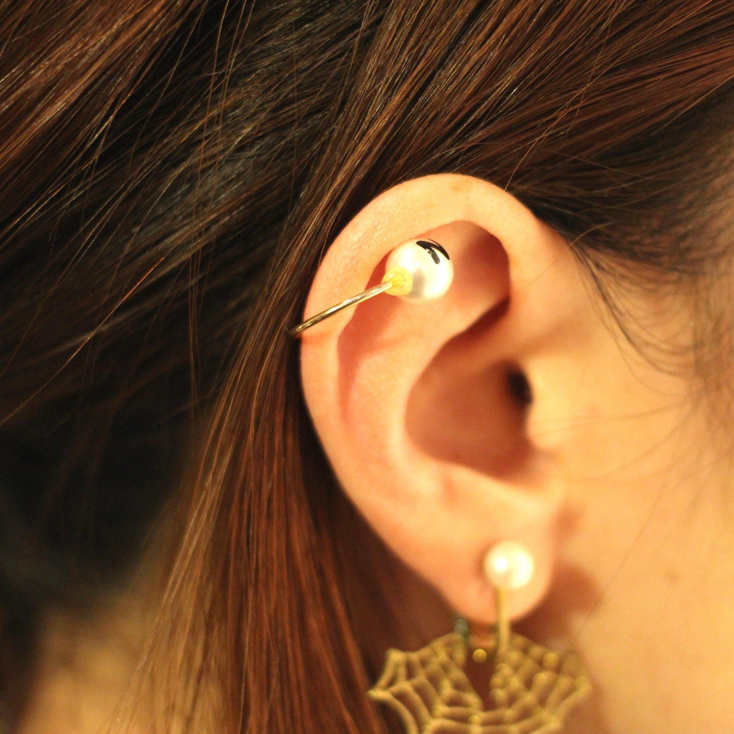 Aquvii(アクビ) | 指輪とイヤーカフどちらでも使えるイニシャル入りパールのアクセサリー Initial Pearl 2way ring - Sopwith camel