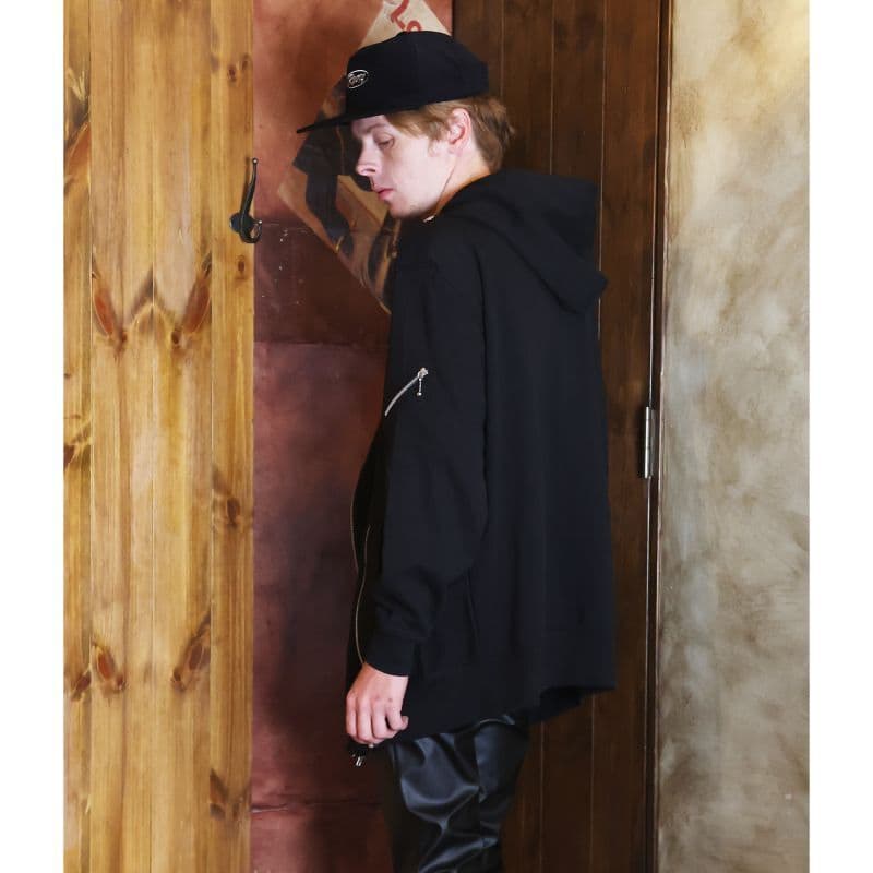 ライダースジャケット風ジップアップフーディ Black 着用画像 横