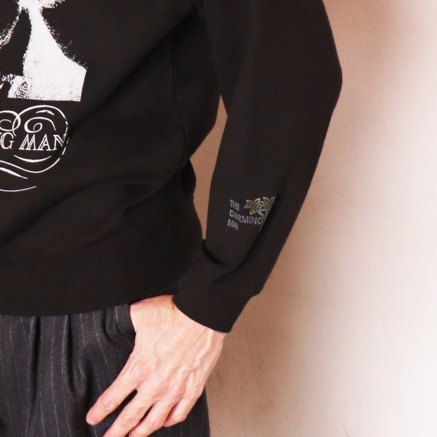 Charming Man Relaxing Sweat Shirts〈Black〉
