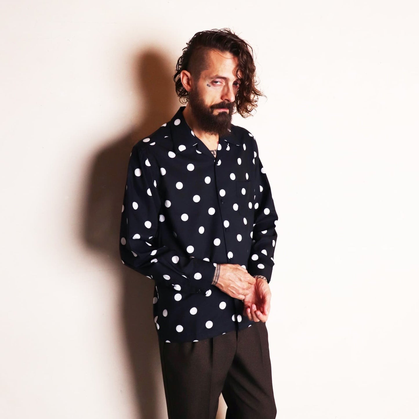Covered Button Open Collar Shirts〈Black〉