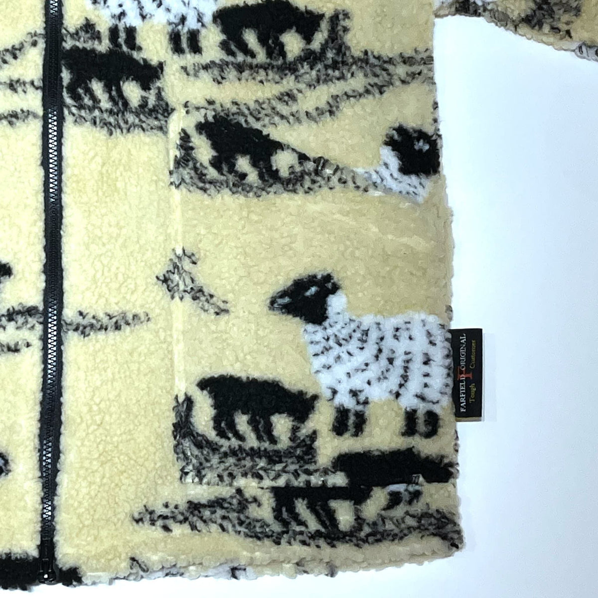 FARFIELD ZIP C/D〈Natural Sheep&Lamb〉
