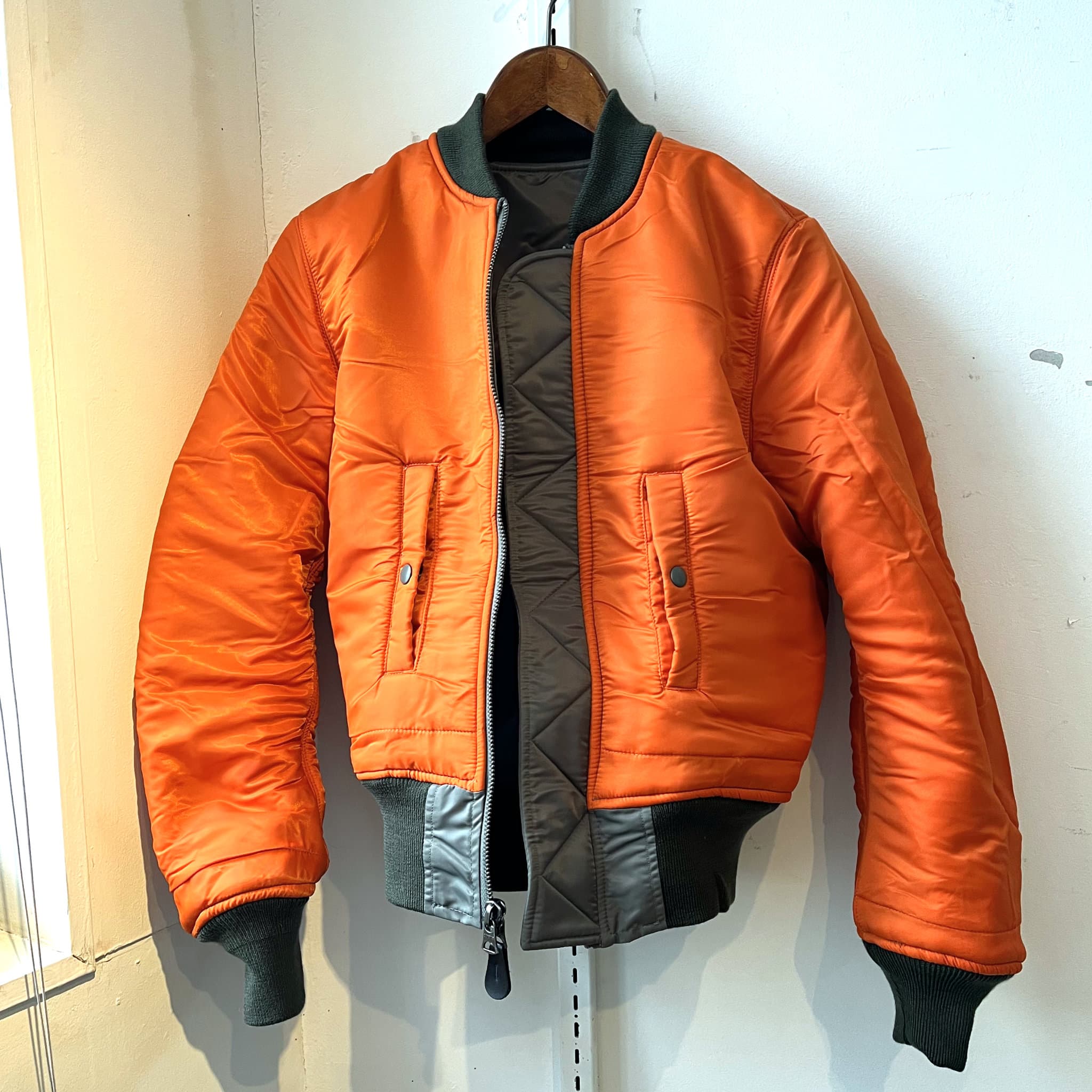 定番・傑作フライトジャケットMA-1 [MIL-J-8279D] レプリカ 1960