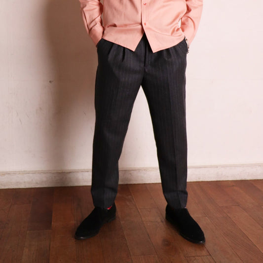 Peg Top Trousers〈Charcoal〉