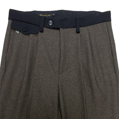 Relaxing Peg Trousers
