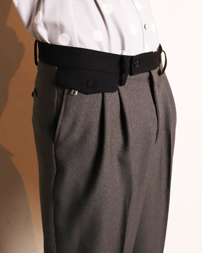 【2月入荷予定】Relaxing Peg Trousers