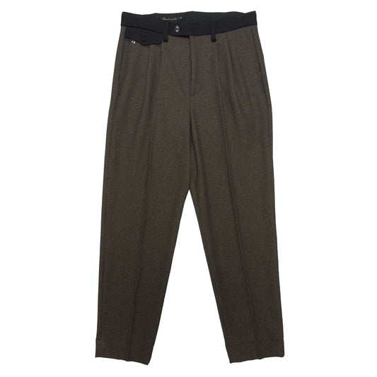Relaxing Peg Trousers〈Brown〉