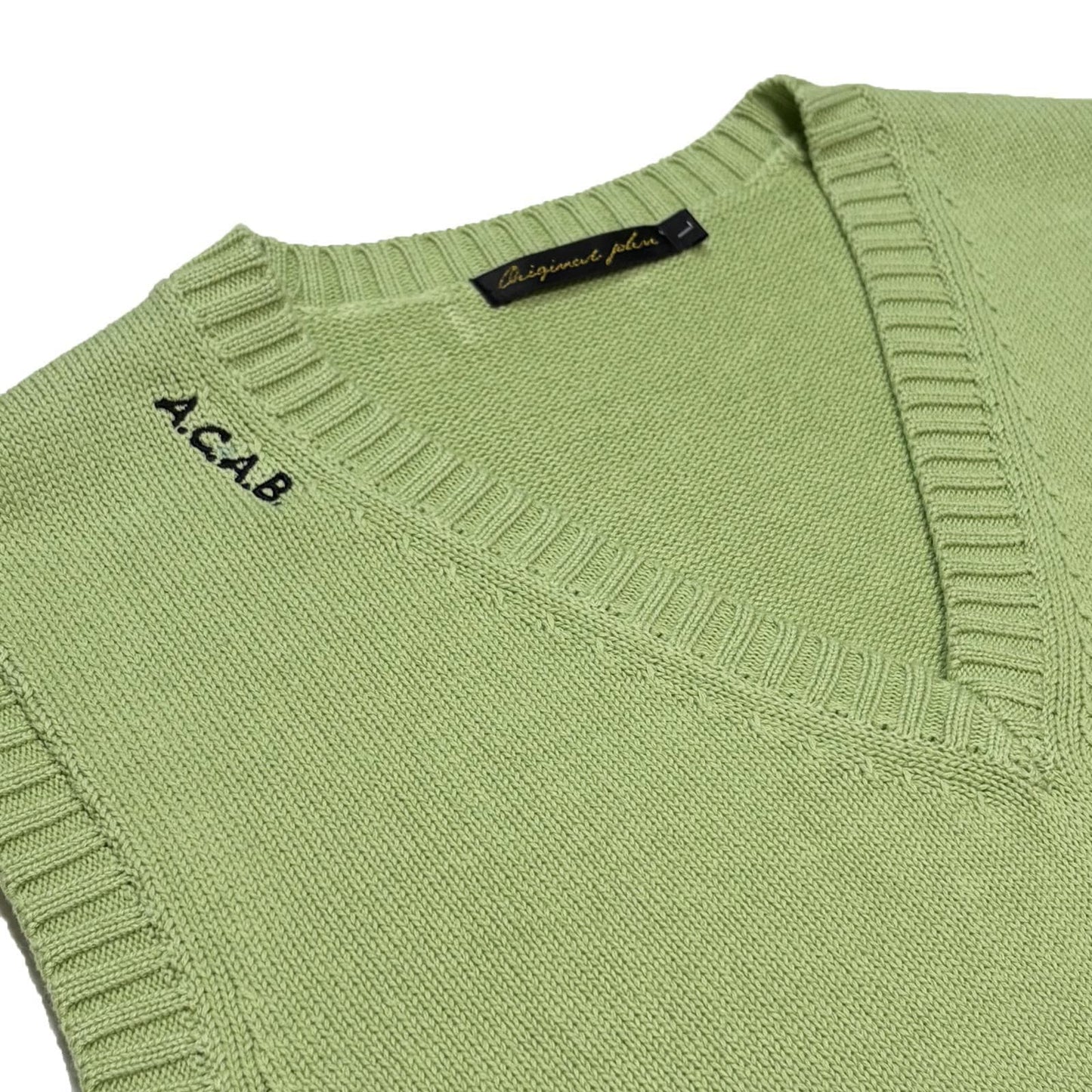 【8月発売予定】V-Neck Knit Vest