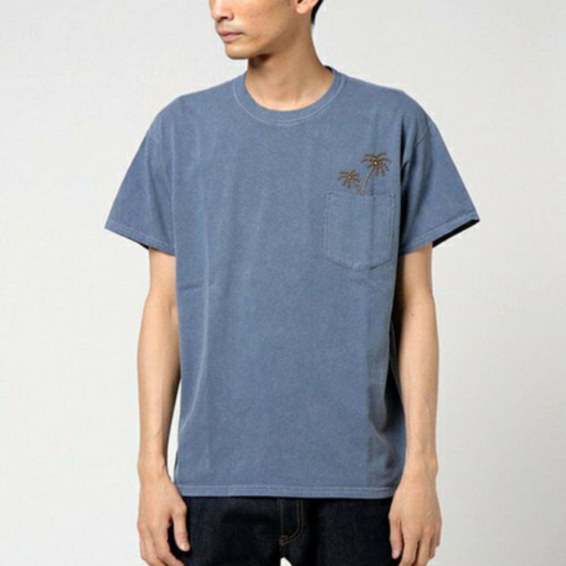 Studs PK Tee | ヤシの木をモチーフにしたスタッズ ポケットTシャツ - Sopwith camel