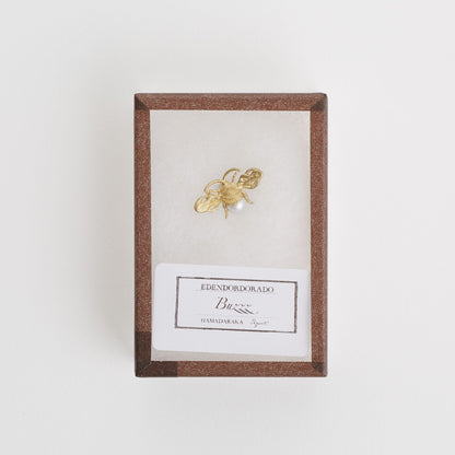 Aquvii(アクビ) × HAMADARAKA | 【コラボ】蜂をモチーフにしたピアス BUZZZ pierce [aq.084] - Sopwith camel