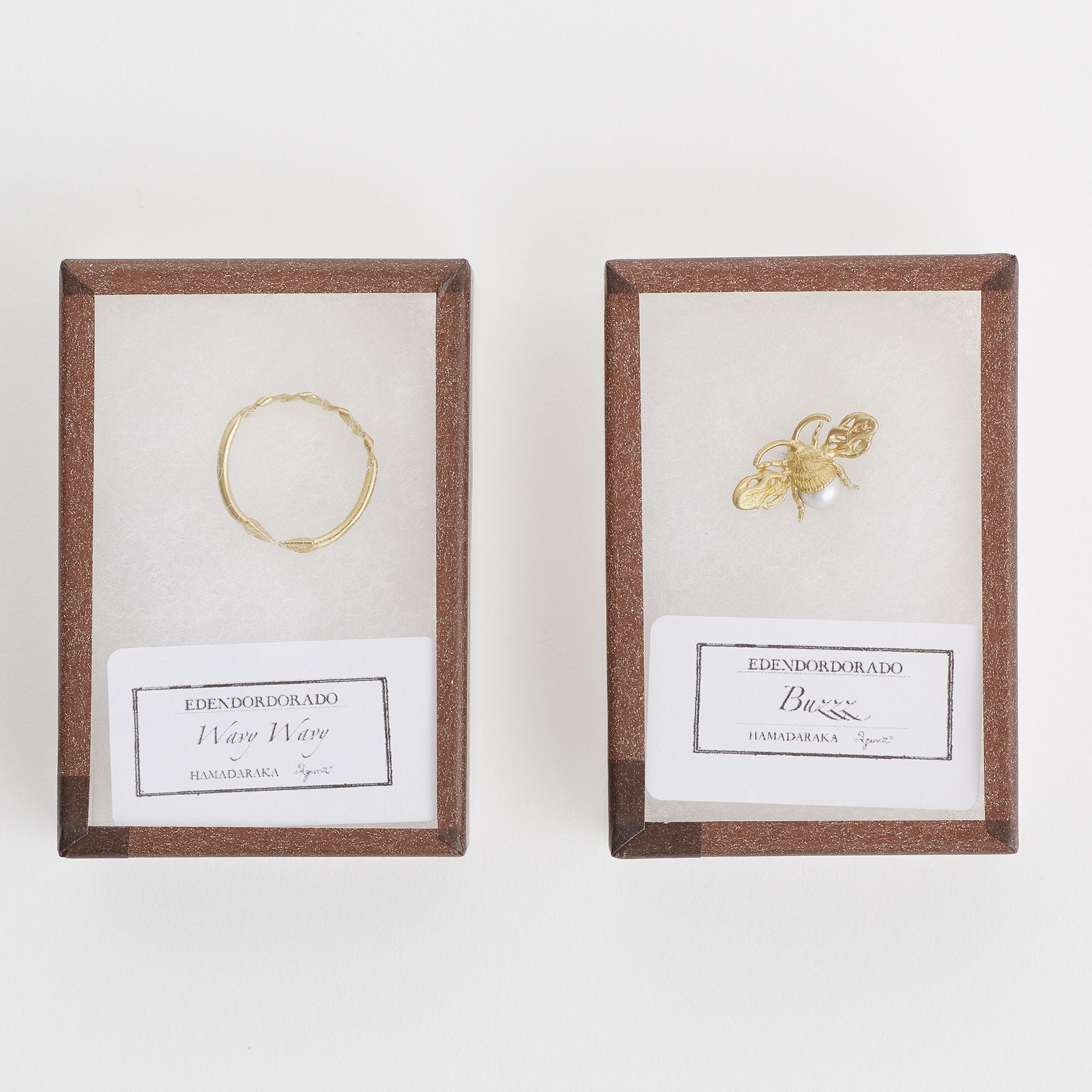 Aquvii(アクビ) × HAMADARAKA | 【コラボ】蜂をモチーフにしたピアス BUZZZ pierce [aq.084] - Sopwith camel