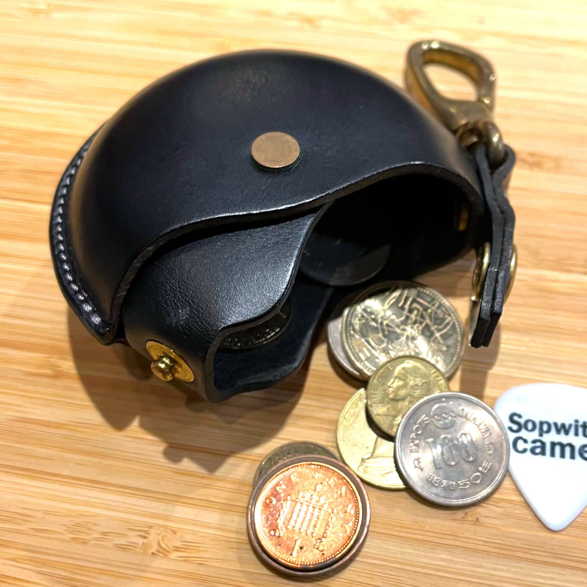 Cramp(クランプ) | 大人の遊び心をくすぐる 回転式のコインケース Leather Perth [Cr-116] - Sopwith camel