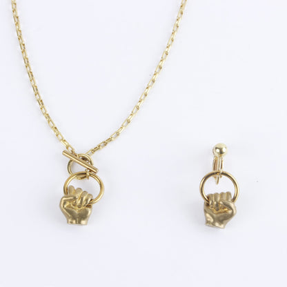 Aquvii(アクビ) | グッと握った拳がモチーフのアクセサリー(ネックレス・ピアス) - Sopwith camel