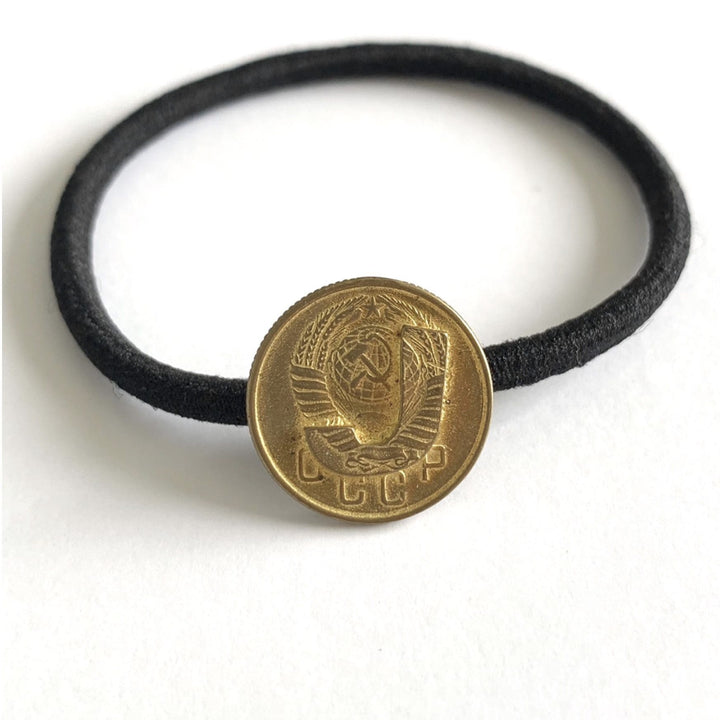 Aquvii(アクビ) | ヴィンテージコインを型取りイニシャルをのせたヘアゴム Initial Coin Hair Ring - Sopwith camel