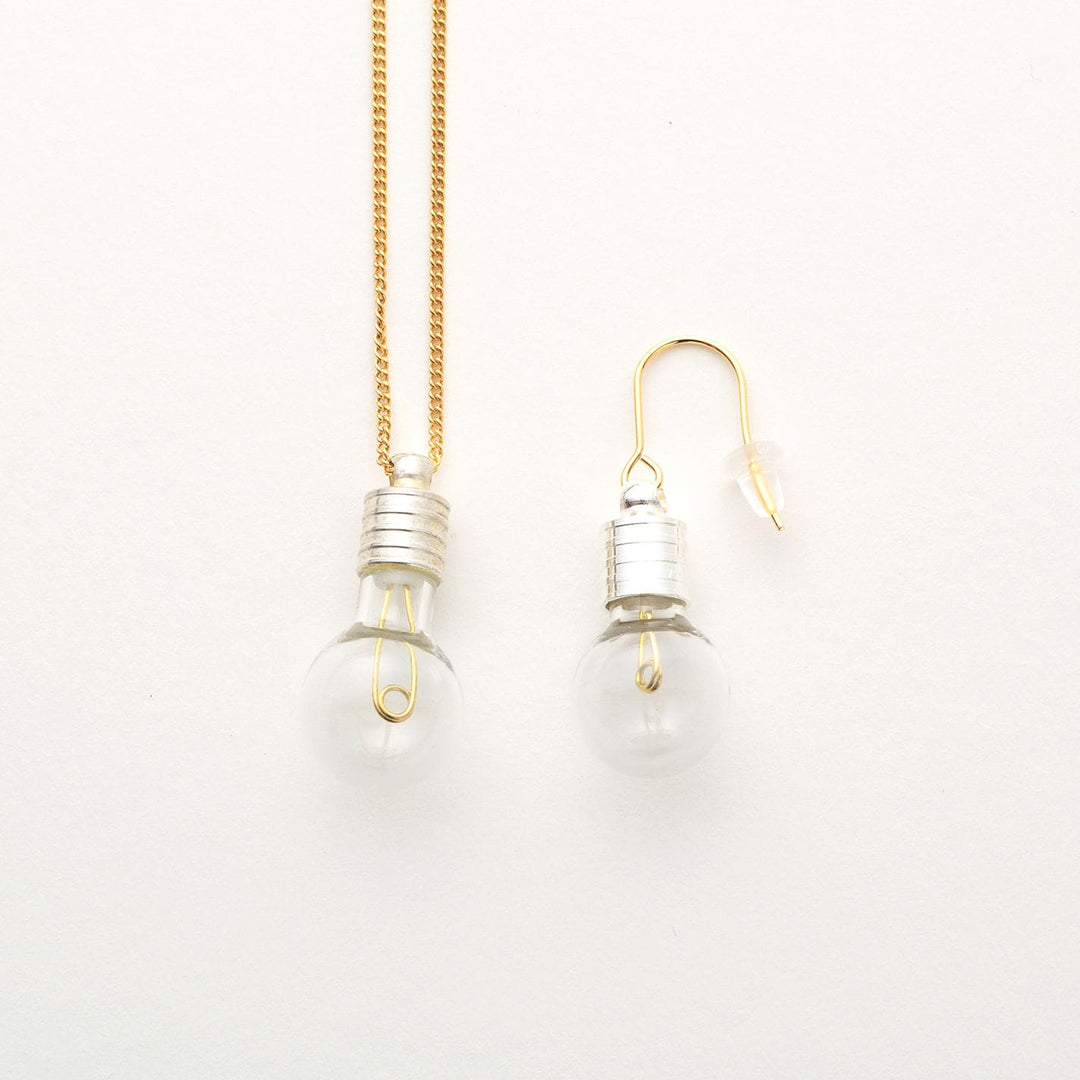 Aquvii(アクビ) | 豆電球をモチーフにしたピアスとネックレス Light bulb series [aq.017] - Sopwith camel