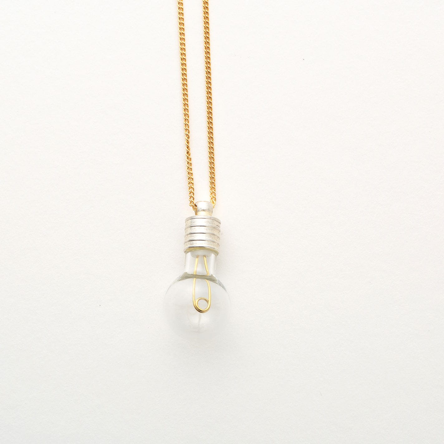 Aquvii(アクビ) | 豆電球をモチーフにしたピアスとネックレス Light bulb series [aq.017] - Sopwith camel
