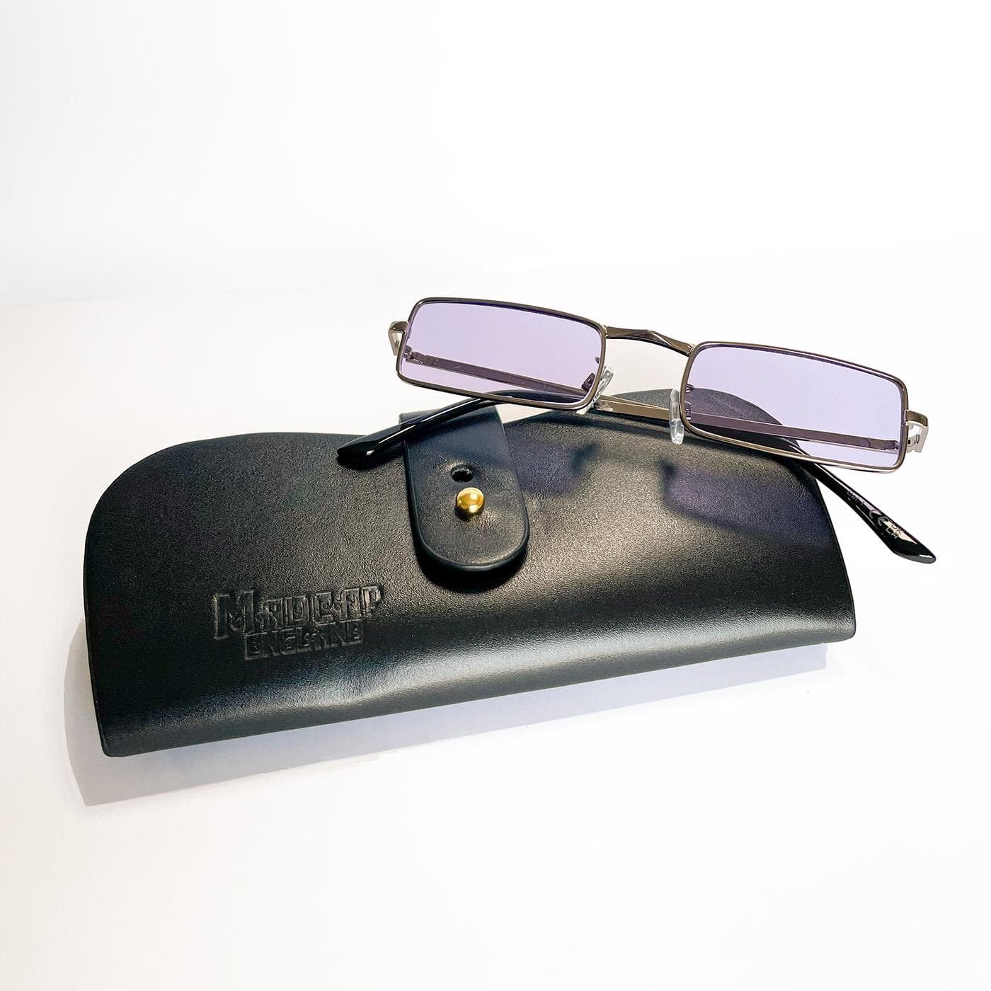 MADCAP ENGLAMD | 60sスタイルのマッギンサングラス〈Lilac〉 - Sopwith camel