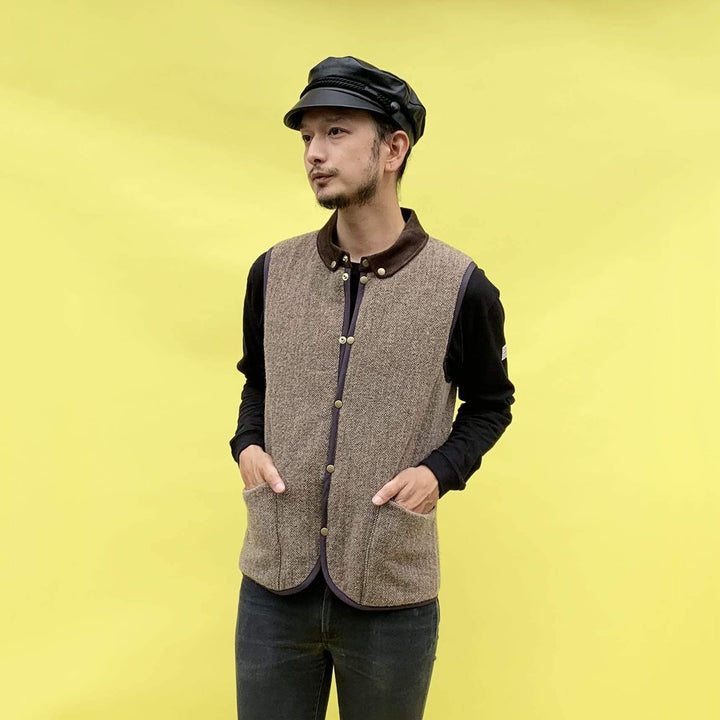 Original John(オリジナル ジョン) | 特別別注 キルティングライニングのツイードB.D.ベスト 〈Brown〉 - Sopwith camel