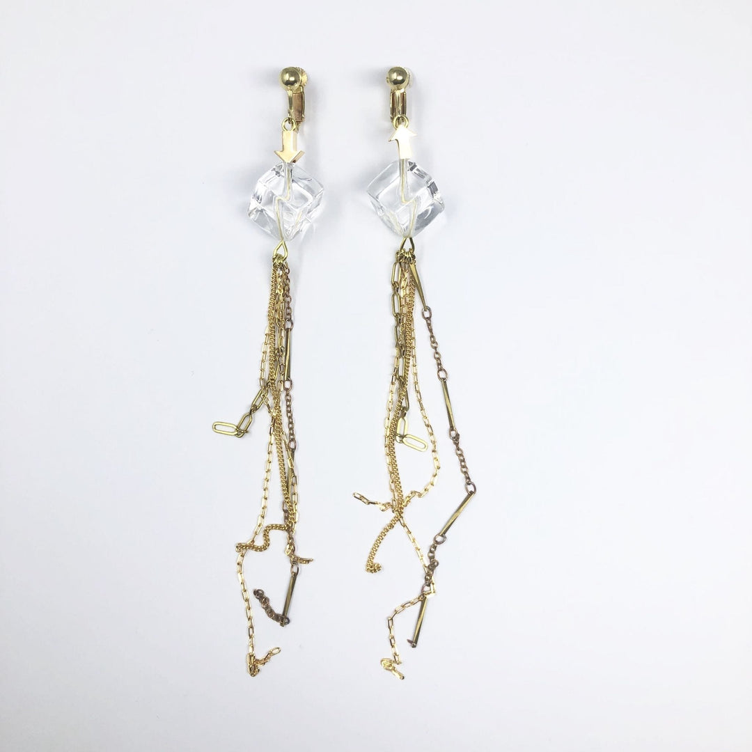 Aquvii(アクビ) | クリアパーツとチェーンの爽やかな印象の両耳イヤリング See through earring A - Sopwith camel