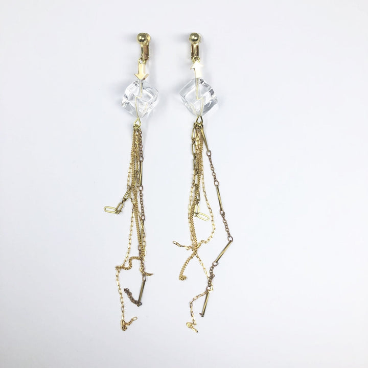 Aquvii(アクビ) | クリアパーツとチェーンの爽やかな印象の両耳イヤリング See through earring A - Sopwith camel