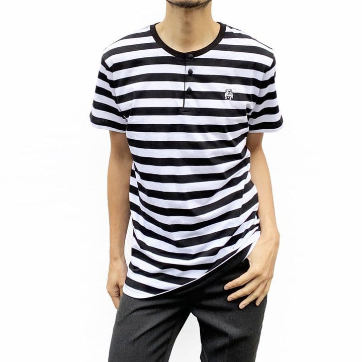 Original John(オリジナル ジョン) | クルミボタンのボーダー柄ヘンリーネックTシャツ〈Black×White〉 - Sopwith camel