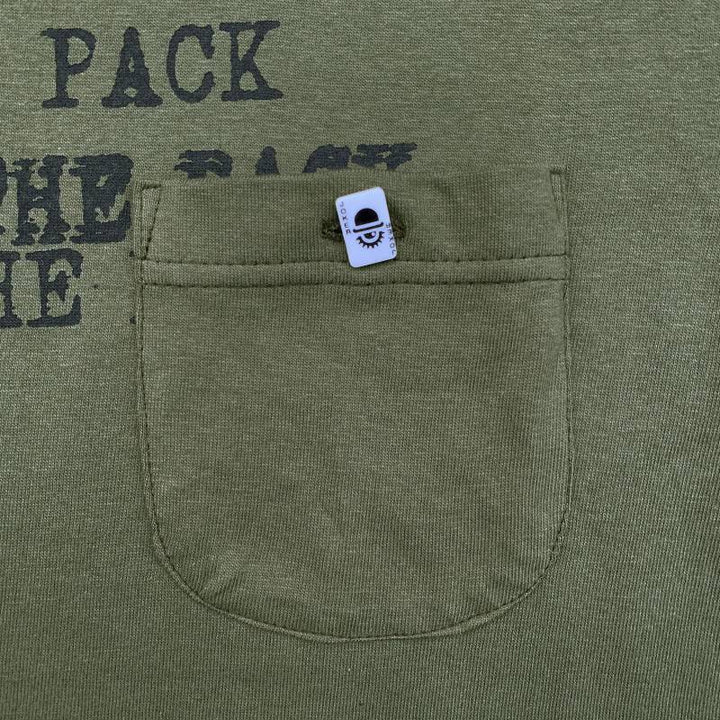 Original John(オリジナル ジョン) | "JOKER IN THE PACK"プリントのポケットTシャツ - Sopwith camel