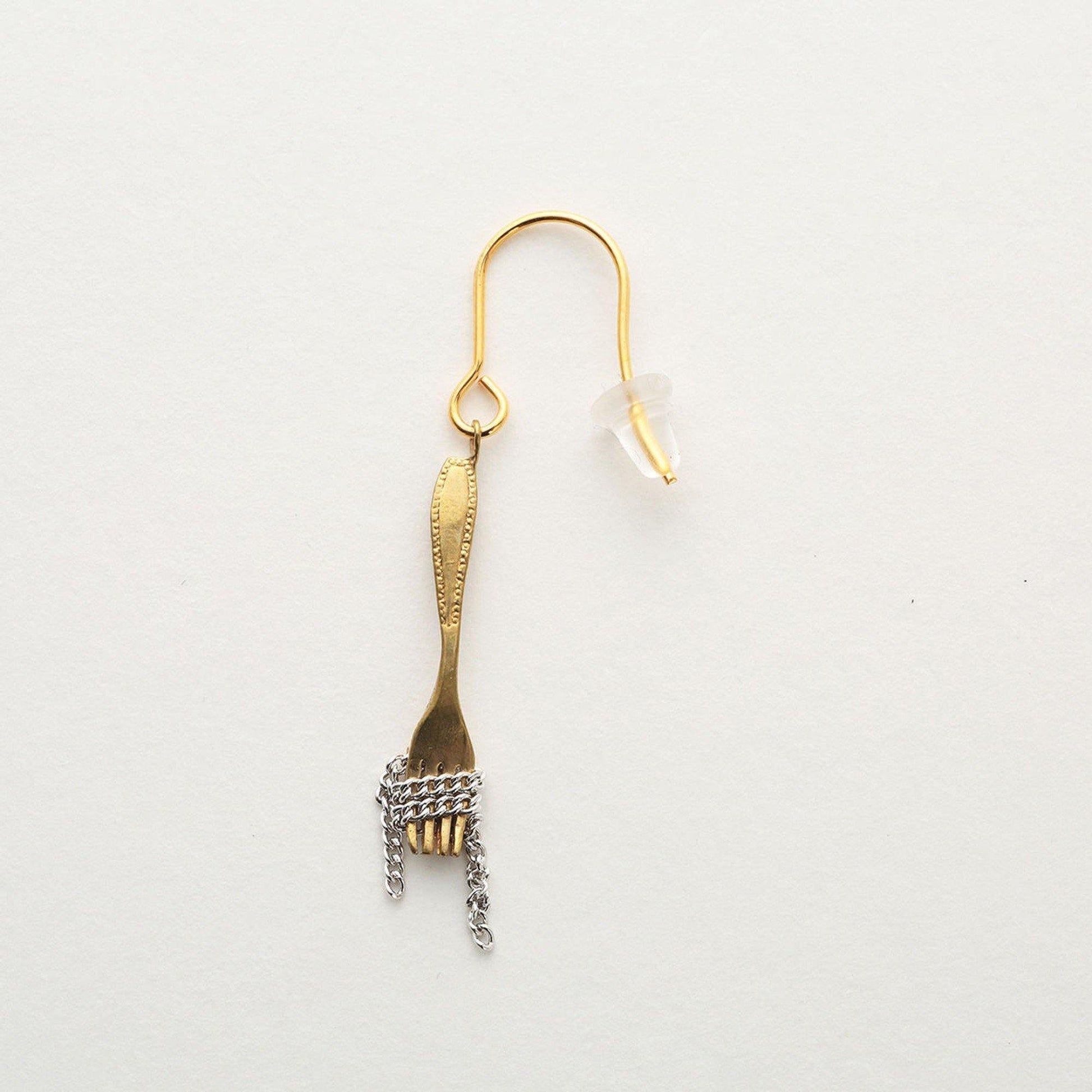 Aquvii(アクビ) | フォークに絡まるパスタをモチーフにしたアクセサリー(ネックレス・ピアス) Pasta series [aq.041] - Sopwith camel
