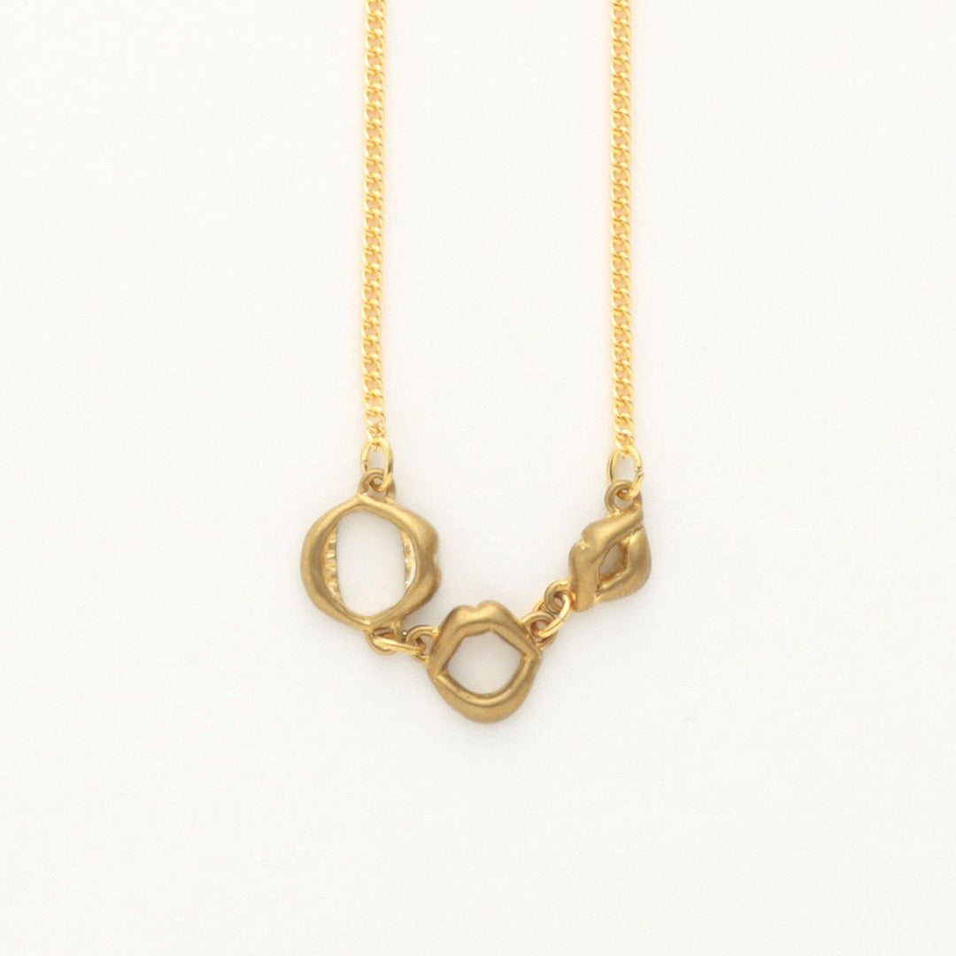 Aquvii(アクビ) | 「I Love U」と言っているような口の形をモチーフにしたネックレス I ♡ U necklace [aq.019] - Sopwith camel