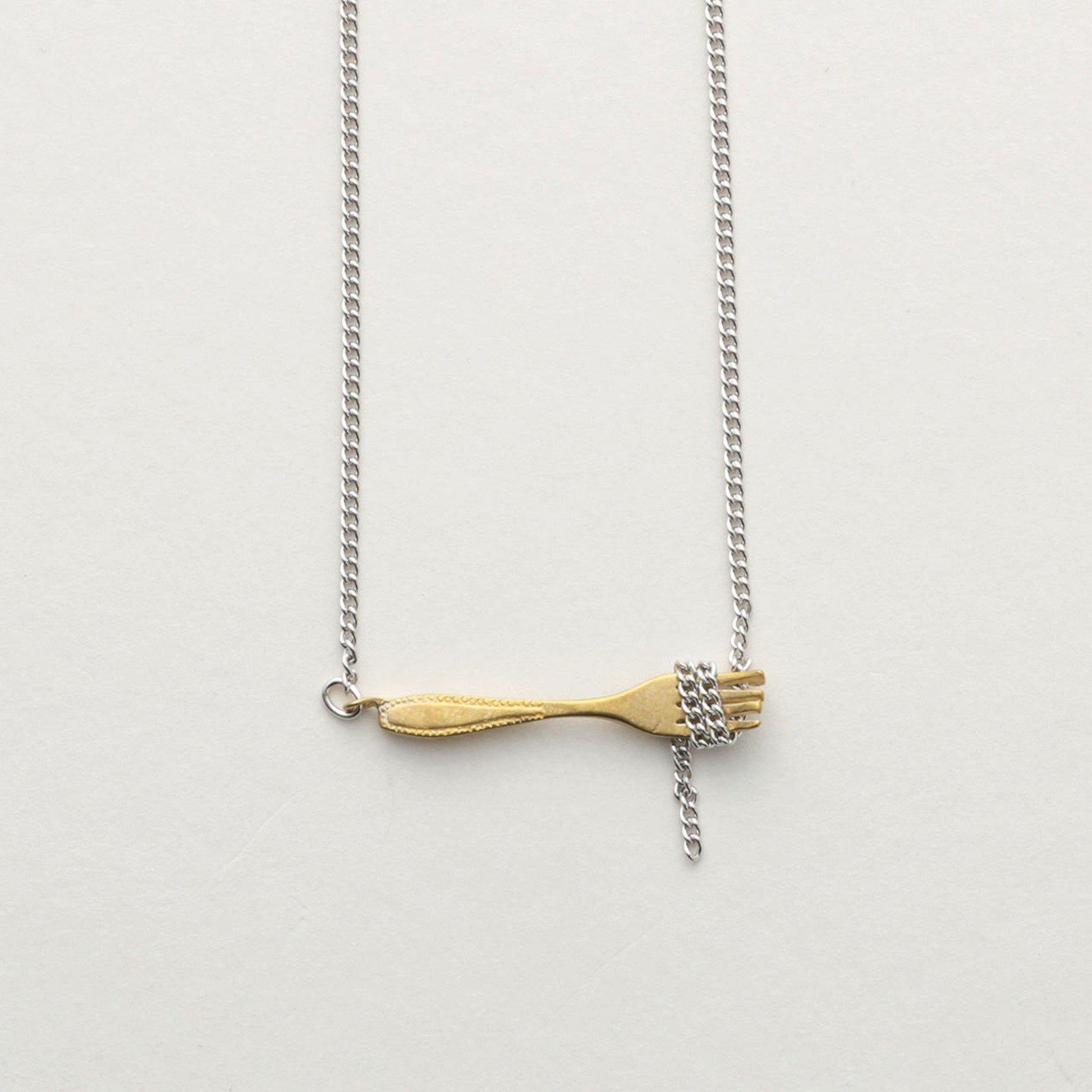 Aquvii(アクビ) | フォークに絡まるパスタをモチーフにしたアクセサリー(ネックレス・ピアス) Pasta series [aq.041] - Sopwith camel