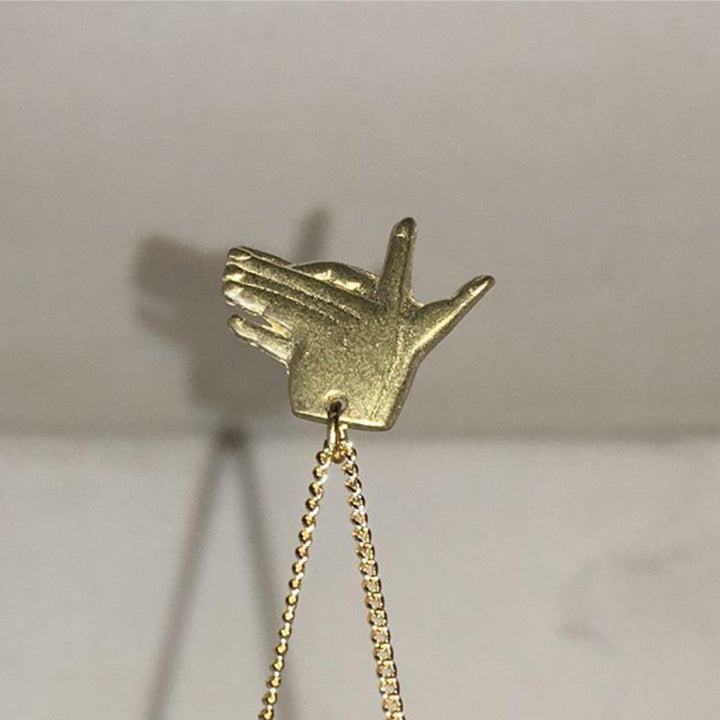 Aquvii(アクビ) | 手で作る影絵をモチーフにしたネックレス Hand shadow Necklace [aq.010] - Sopwith camel